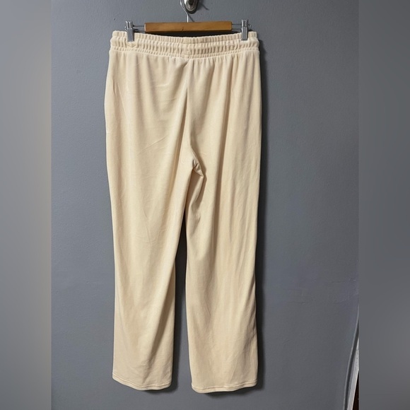 NWT Better Together Velour Loungewear Set in Butter Yellow. Size Large - Picture 9 of 11